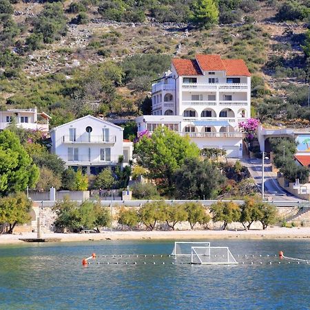 Apartments By The Sea Marina, Trogir - 9037 Exteriör bild