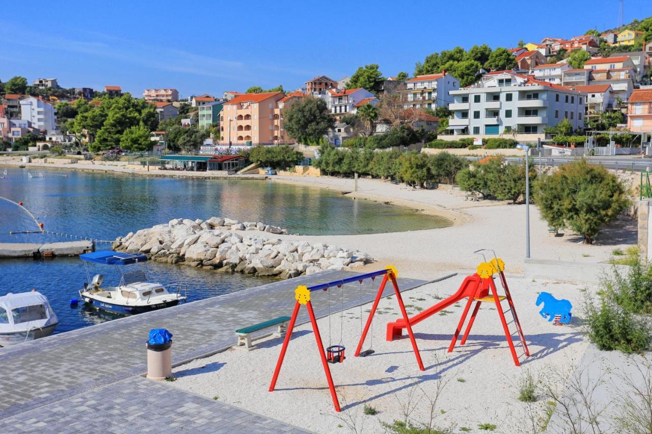 Apartments By The Sea Marina, Trogir - 9037 Exteriör bild