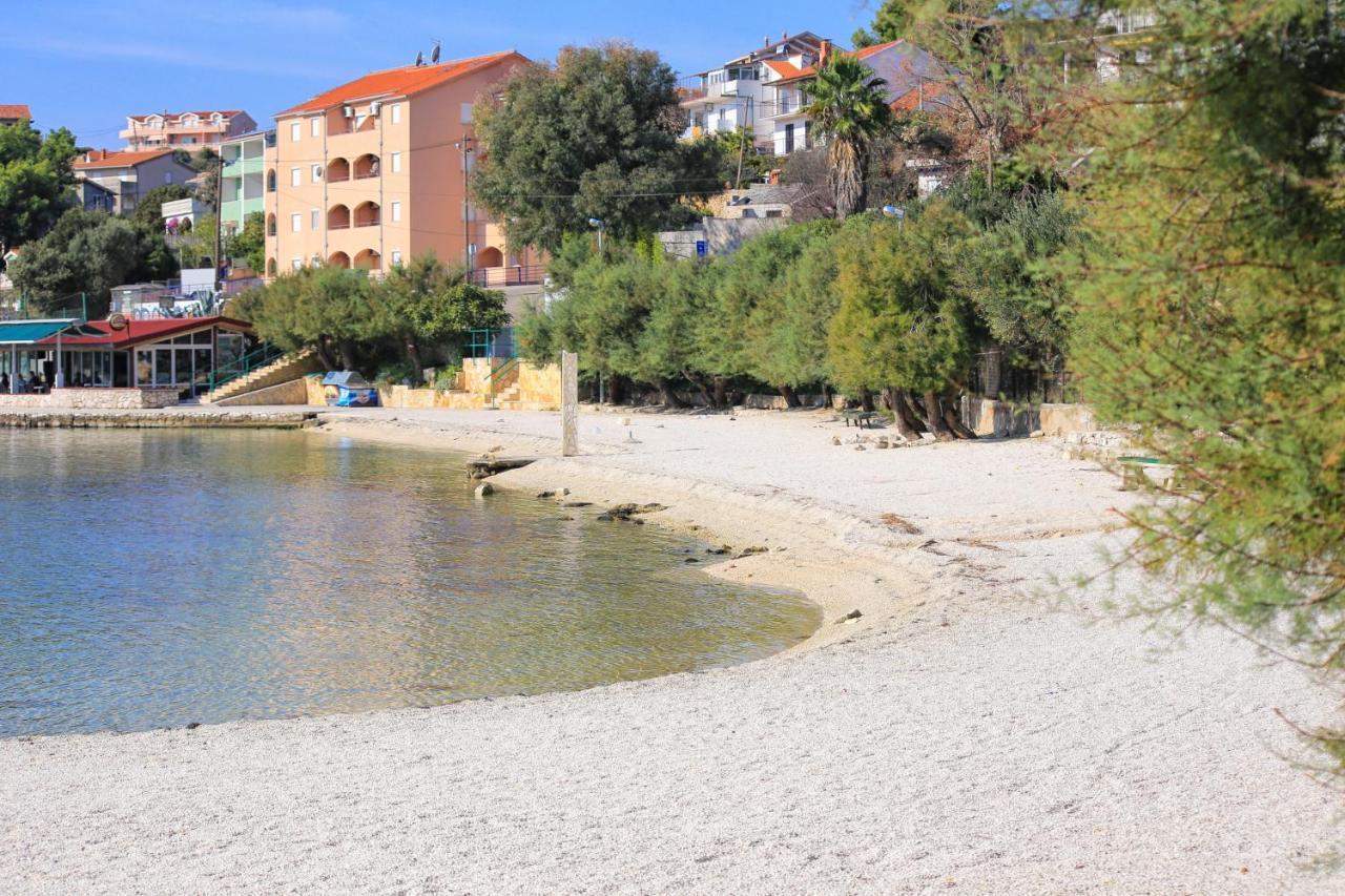 Apartments By The Sea Marina, Trogir - 9037 Exteriör bild