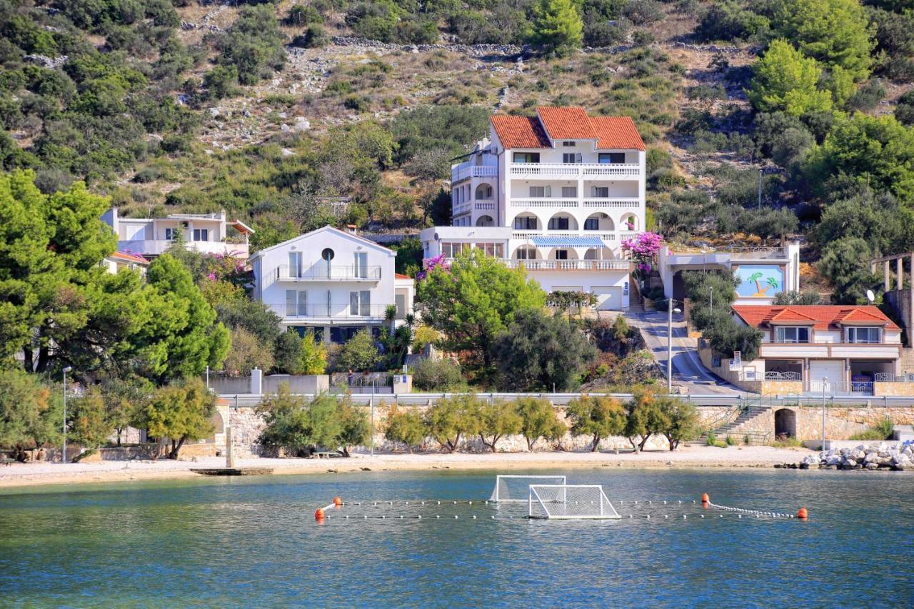 Apartments By The Sea Marina, Trogir - 9037 Exteriör bild